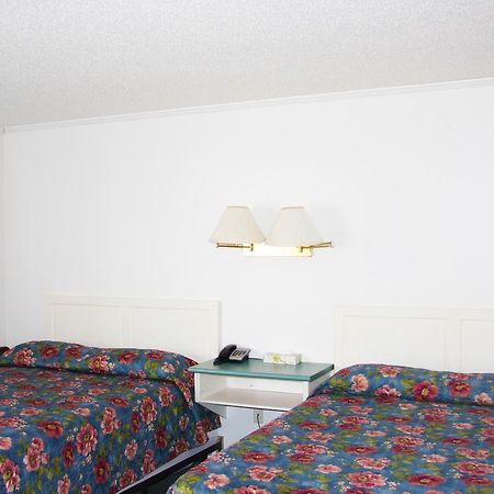 Springs Motor Inn Wainwright 外观 照片
