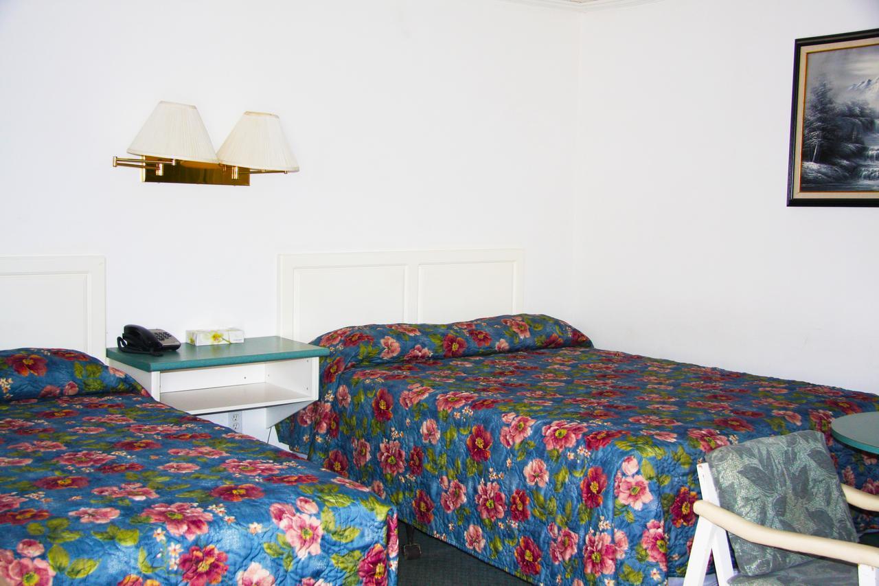 Springs Motor Inn Wainwright 外观 照片