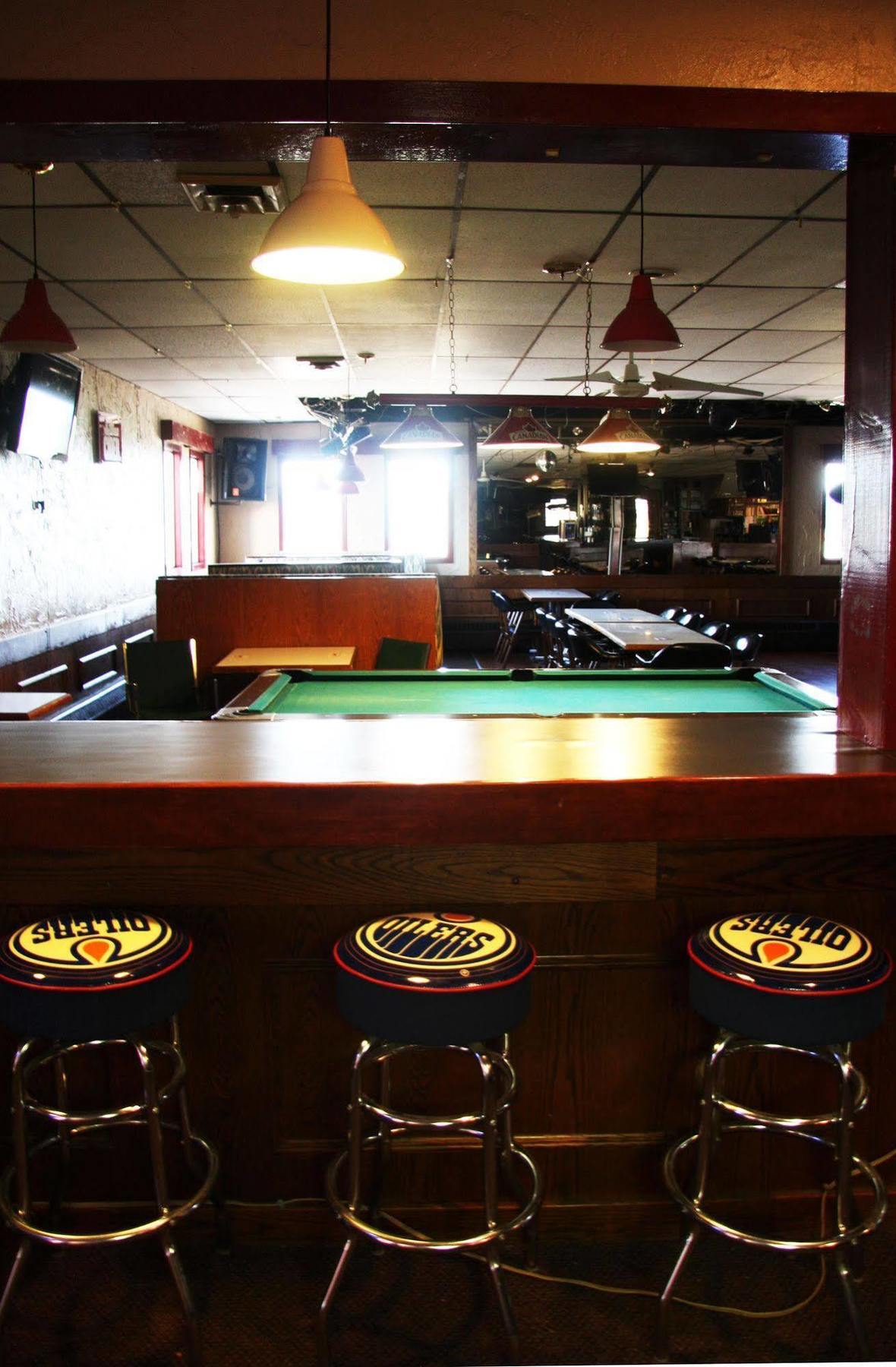 Springs Motor Inn Wainwright 外观 照片
