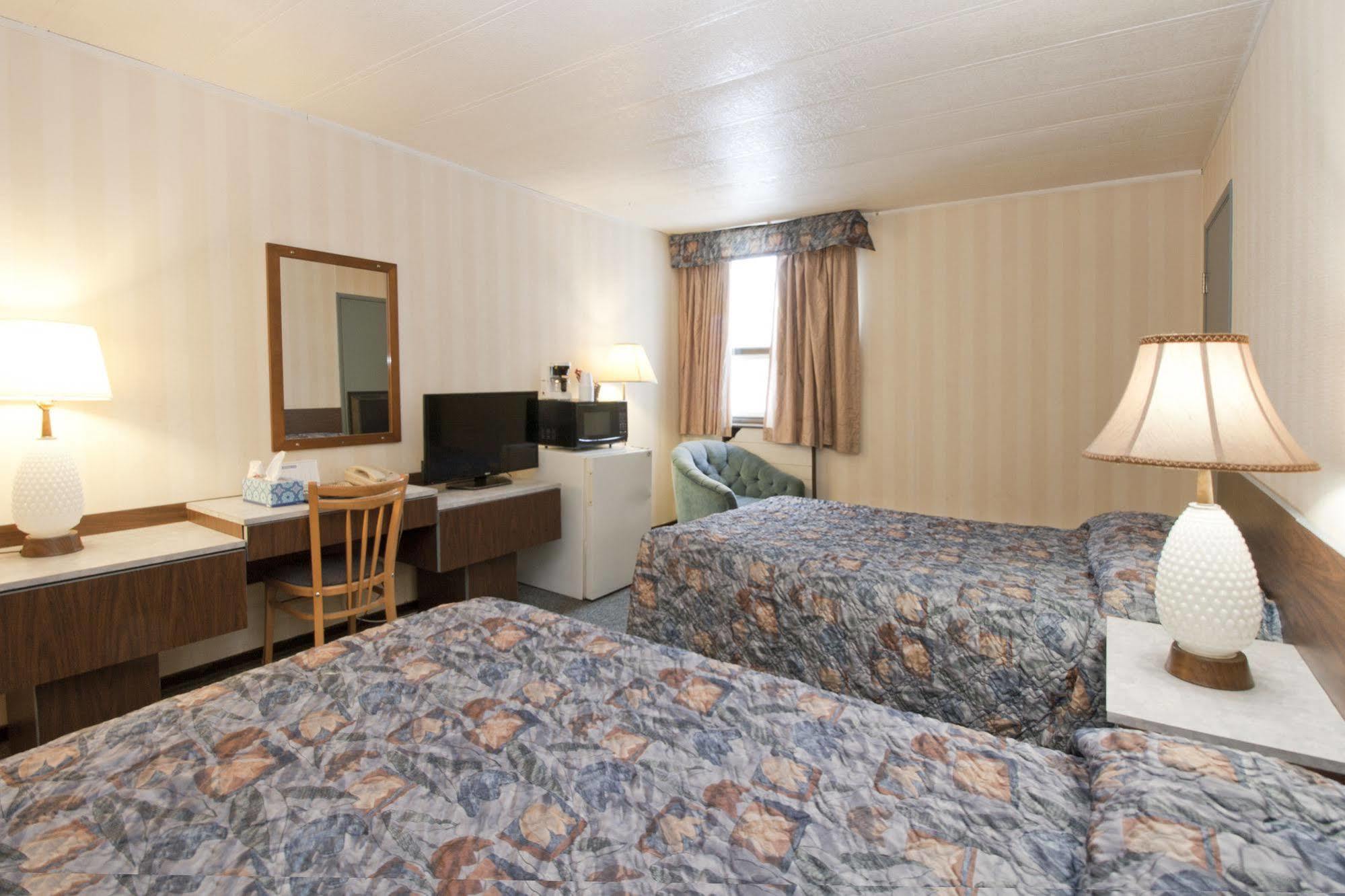 Springs Motor Inn Wainwright 外观 照片