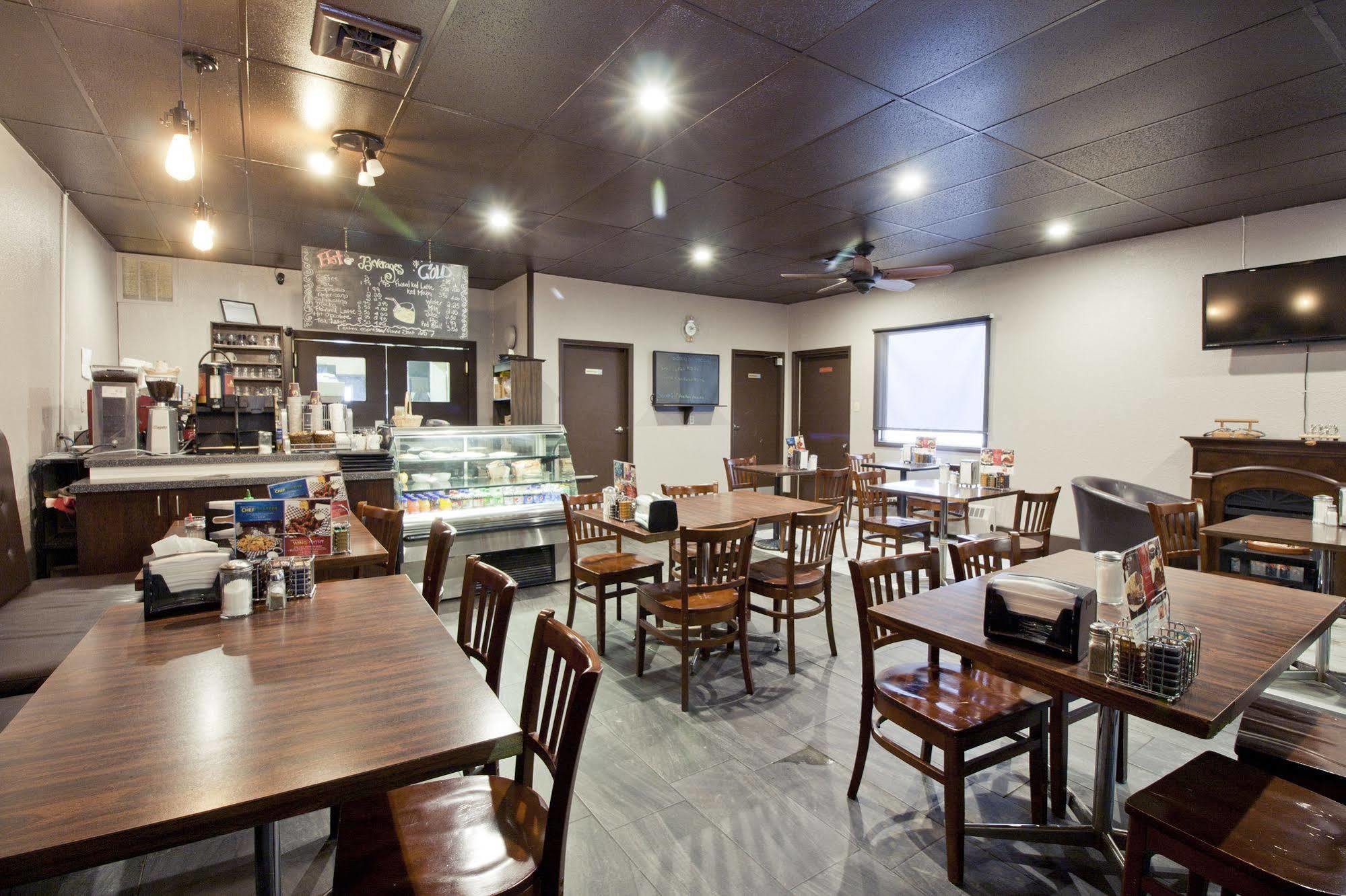 Springs Motor Inn Wainwright 外观 照片